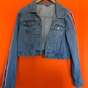 Cropped guess Jean jacket
